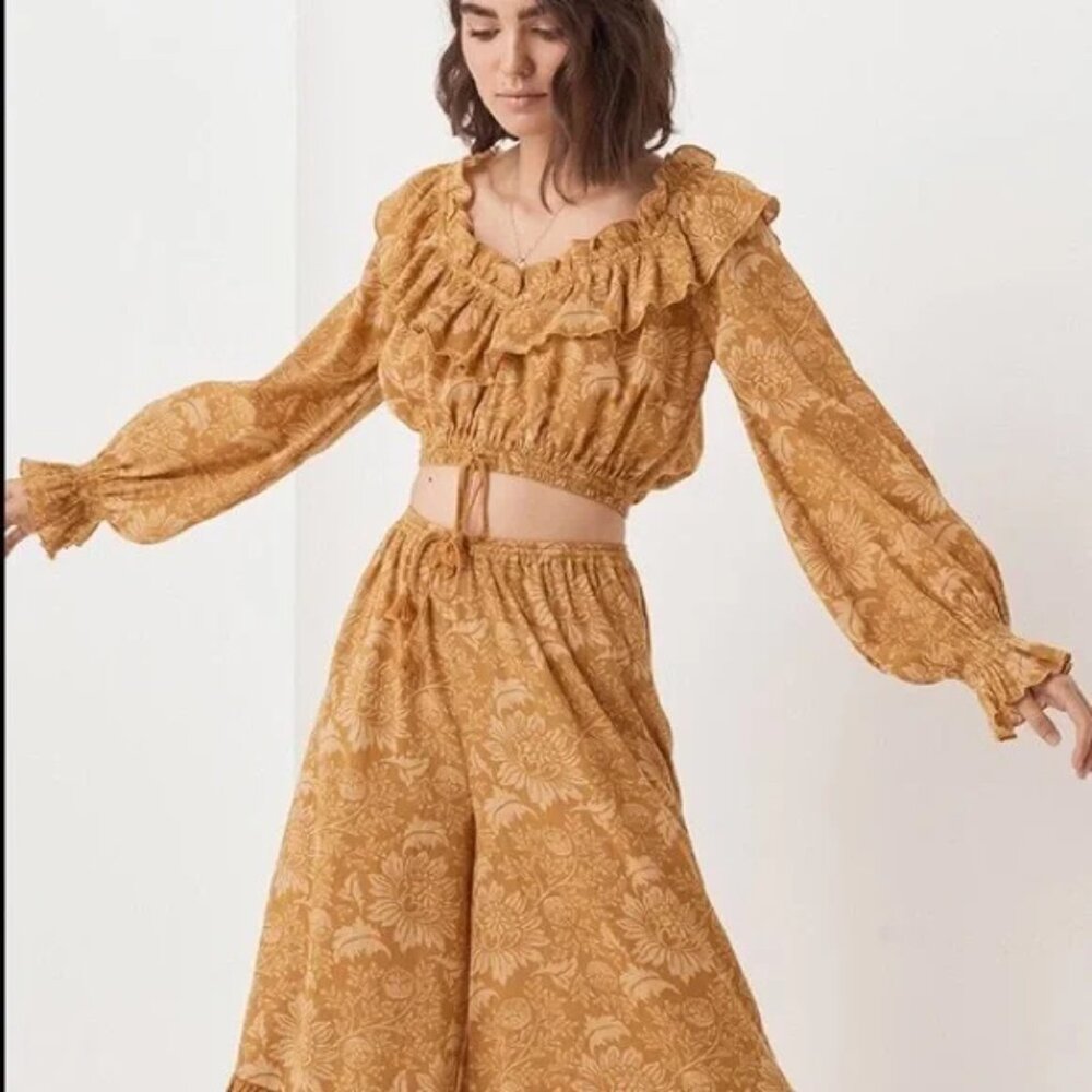 🪄 Spell Lioness Peasant Blouse In Caramel Size Large